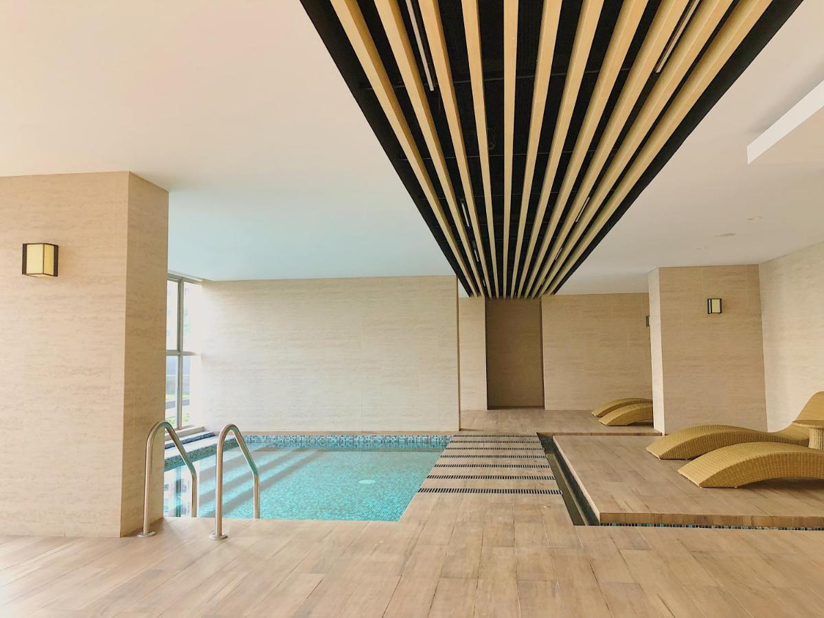 Gold Coast Pik Sea View Apartments By Longesuites Джакарта Екстер'єр фото